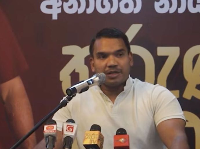 ඉතිහාසයේ කරපු ලොකුම වැරැද්ද ගැන කියන නාමල්