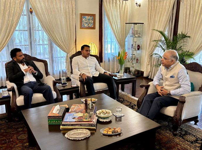 ඉන්දියානු ජනරජ දිනය සැමරීමට නාමල් සමග සජබ පොහොට්ටු පිරිසක් ඔඩිසා ප්‍රාන්තයට