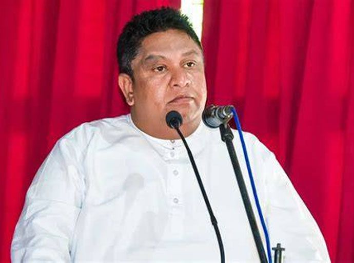 චාමර සම්පත්ට එරෙහිව අධි චෝදනා ගොනු කරයි