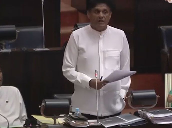 එදා ප්‍රජාතන්ත්‍රවාදය පිළිබඳ කතා කළ හරිණි, අද විශ්වවිද්‍යාල පද්ධතියේ ඒකාධිපතිවාදය ඇති කරන්න හදනවා - විපක්ෂ නායක සජිත් ප්‍රේමදාස