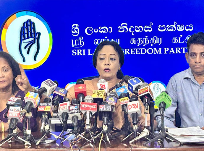 අග්‍රාමාත්‍යවරිය සහ  ජාතික අධ්‍යාපන ආයතනය මොකක් හෝ සඟවන බව අපිට දැනුණා - තුෂාර කුරේ