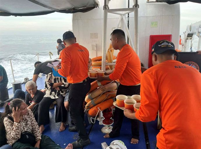 ෆිලිපීනයේ මගී යාත්‍රාවක් ගිලී යයි; 18ක් මරුට; අතුරුදන් පිරිස් සොයා මෙහෙයුම්