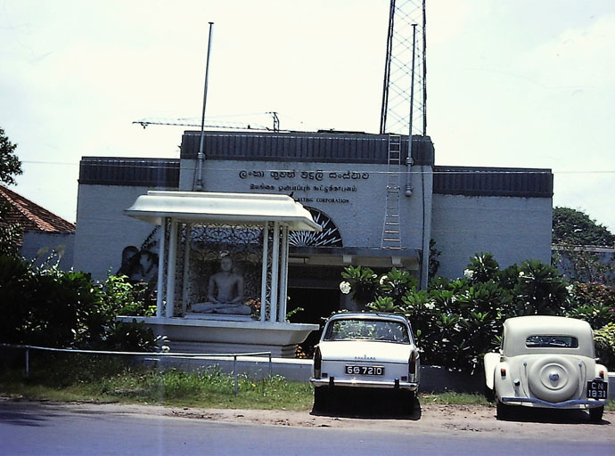 “කොළඹින් කතා කරමි” “His Master’s Voice”ට සියක් වසක්: දස වසක් මා සමග