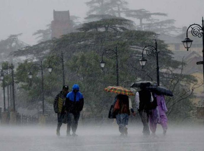 ප්‍රදේශ කිහිපයකට තරමක තද වැසි