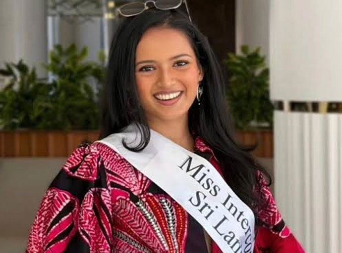 'ස්ට්‍රෙන්ත් ඇන්ඩ් හාමනි' සම්මානය දිනාගත් හංසනා දිවයිනට