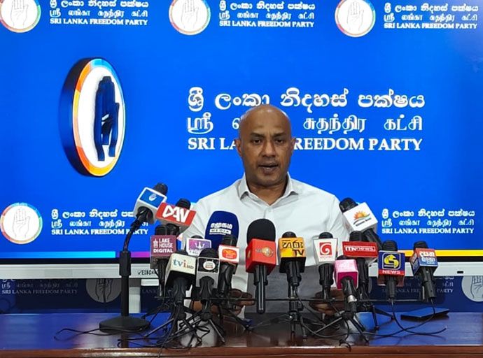 නිදහස් දා ආයුධ ප්‍රදර්ශනය නොකිරීමෙන් යුද ජයග්‍රහණය හෑල්ලුවට ලක් කළා - දුමින්ද දිසානායක