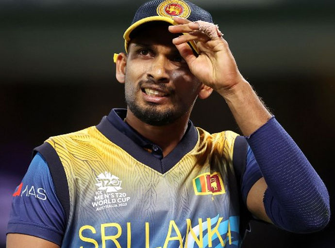 දසුන් ශානකට එරෙහිව මඩප්‍රහාරයක්