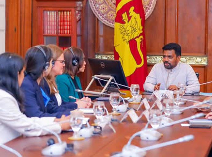 ආසියානු සංවර්ධන බැංකුවේ (ADB) අධ්‍යක්ෂවරිය සහ ජනපති අතර හමුවක්
