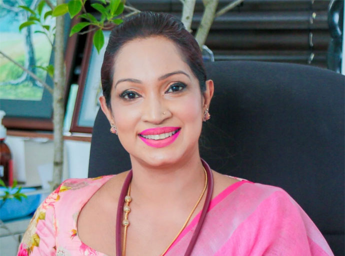 “මම කැමතිම මාව ඇලරික් ලයනල්ගේ ලොකු දුව කියලා හඳුන්වනවාට” - නිශානි ප්‍රනාන්දු (video)