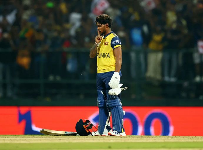 පැතුම් ගේ සුපිරි ශතකයෙන් ඔස්ට්‍රේලියාව පරදී; ශ්‍රී ලංකාව සුපිරි 8 දෙනා ගේ වටයට