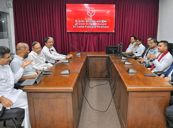 විපක්ෂයේ ප්‍රබලයින් අතර විශේෂ හමුවක්