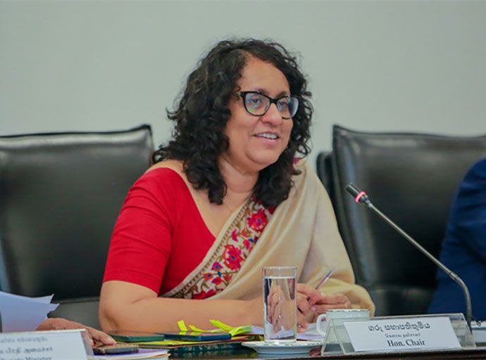 ගුරුවරුන් 23,000ක් මේ වසරේදී බඳවා ගන්නවා - අගමැති