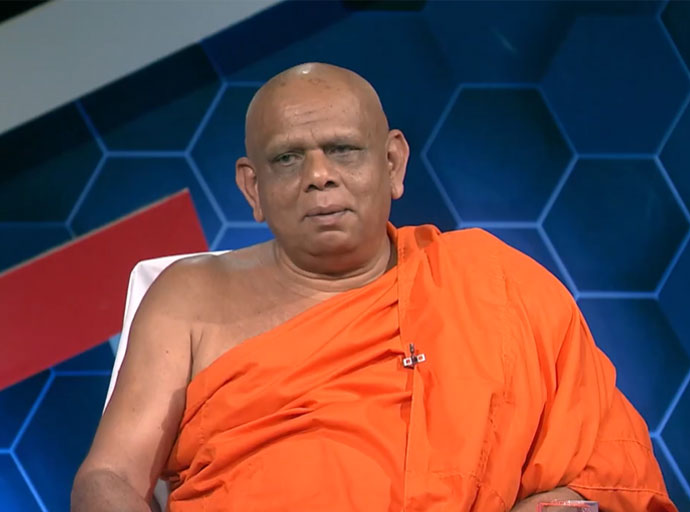 බුදු දහම අනතුරෙහි වැටී ඇති නම් ඒ සඳහා වගකිව යුත්තේ භික්ෂූන් වහන්සේලා ම යි - පූජ්‍ය ගල්ලෑල්ලේ සුමනසිරි හිමි