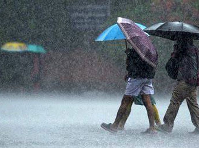 ප්‍රදේශ කිහිපයකට  මි.මී. 100 ඉක්මවූ තද වැසි