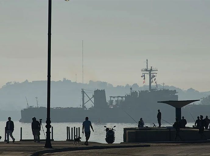 කියුබානු වෙරළාරක්ෂක ප්‍රහාරයකින් අමෙරිකානු බෝට්ටුවක සිටි සිවු දෙනකු මරුට