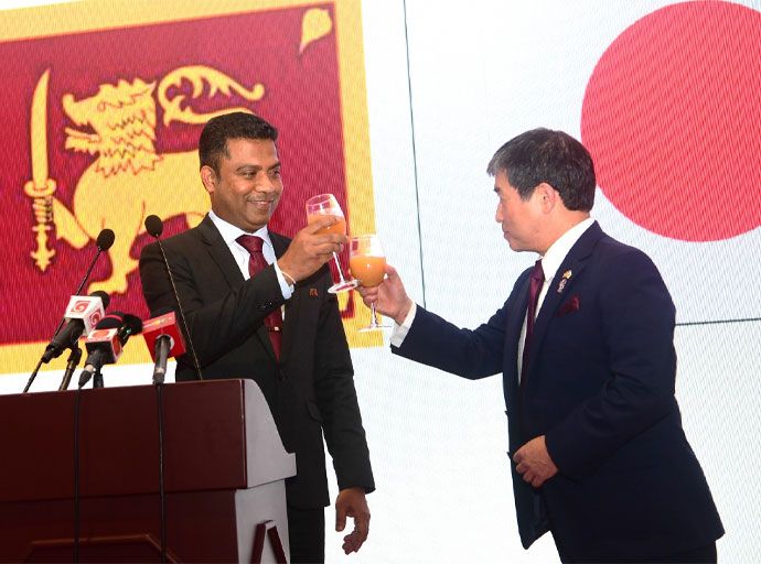 ජපානයේ නරුහිතෝ අධිරාජ්‍යයා ගේ 66 වන උපන් දිනය අමාත්‍ය වෛද්‍ය  නලින්ද ජයතිස්ස ගේ ප්‍රධානත්වයෙන්