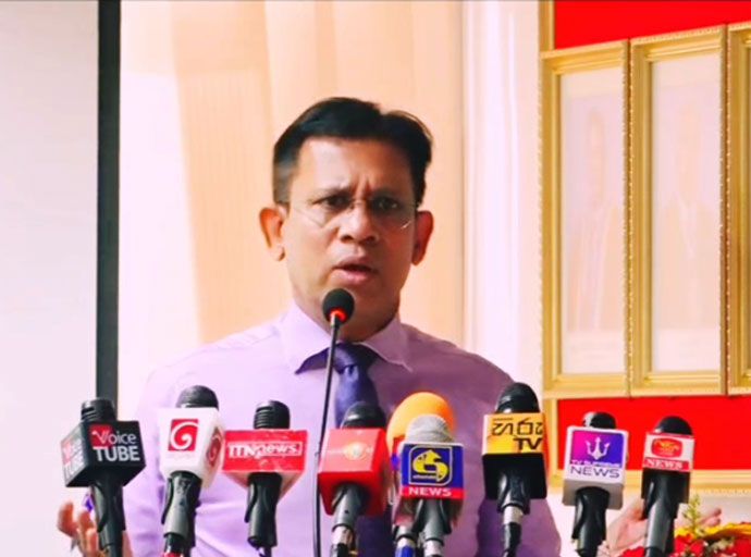 සෞඛ්‍ය ඇමතිවරයා ගේ අනාගතය ගැන රවි කුමුදේශ් ගේ අනාවැකිය