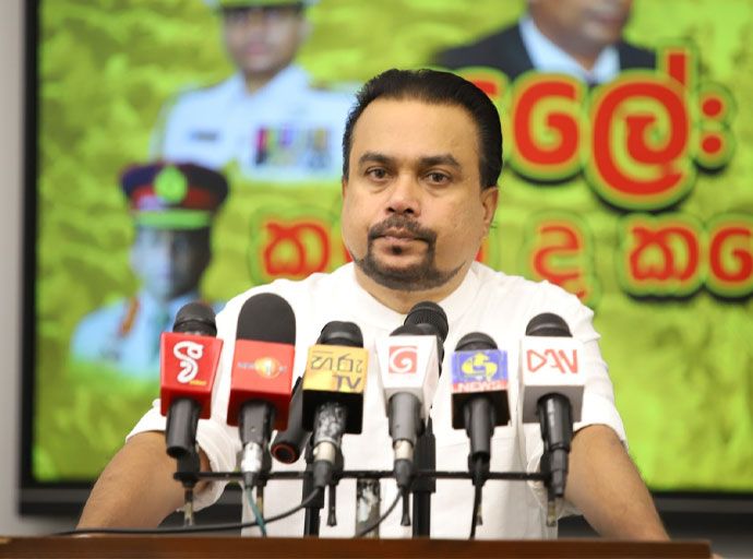 බුද්ධි අංශ ප්‍රධානී සුරේෂ් සලේ අත්අඩංගුවට ගැනීම කොටි ඩයස්පෝරාව සතුටු කරන නරුම පාවාදීමක් - විමල් වීරවංශ