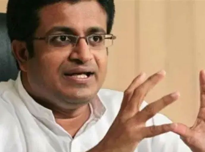 සලේ අත්අඩංගුවට ගත්තේ දප්පුල ද ලිවේරා ගේ කුමන්ත්‍රණයකට...? - උදය ගම්මන්පිල