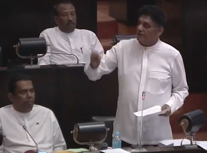 රජය කාන්තාවන් සවිබල ගන්වන ක්ෂුද්‍ර මූල්‍ය ණය යෝජනා ක්‍රම විනාශ කරන්න හදනවා - විපක්ෂ නායක