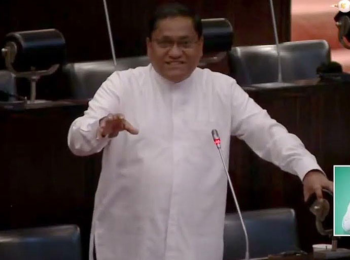 විපක්ෂයේ ප්‍රශ්නවලට අමාත්‍ය විජිත හේරත් ගේ පිළිතුරු