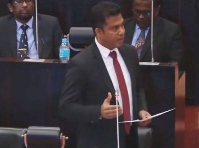 දෙවැනි නෞකාවත් මෙරට මුහුදු සීමාවෙන් බැහැරයි - ජීවිත හානි අවම කර ගැනීමට රජය උපරිමයෙන් මැදිහත් වෙයි
