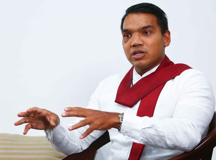 ඉරාන නෞකාව වරායට පැමිණීමට කර ඇති ඉල්ලීම ගැන රජයේ ස්ථාවරය පැහැදිලි කරන්න - නාමල් රජයෙන් ඉල්ලයි