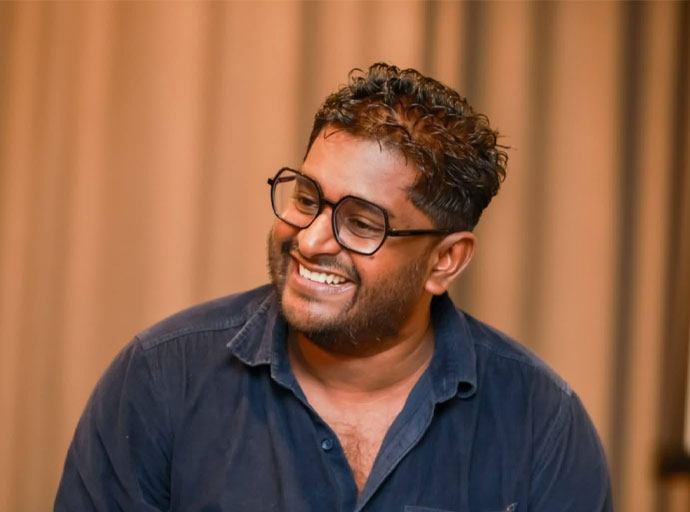 වයිෆ් ප්‍රදර්ශන මණ්ඩල ප්‍රතික්ෂේප කරපු ෆිල්ම් එකක්” - ශමීර නාඔටුන්න| (video)