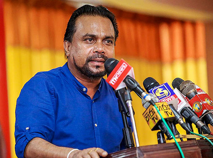කුසට සාගිනි හදට සෝගිනි නිවන්න පොරොන්දු දීල ආපු ආණ්ඩුව අද මුළු මහත් ජාතියම තෙල් පෝලිමට තල්ලු කරලා - විමල් වීරවංශ