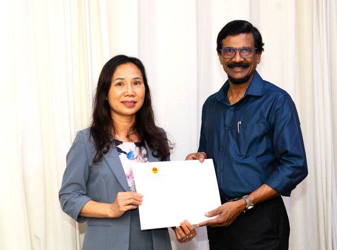 වියට්නාම් තානාපතිනි, ජවිපෙ ප්‍රධාන ලේකම් හමුවෙයි