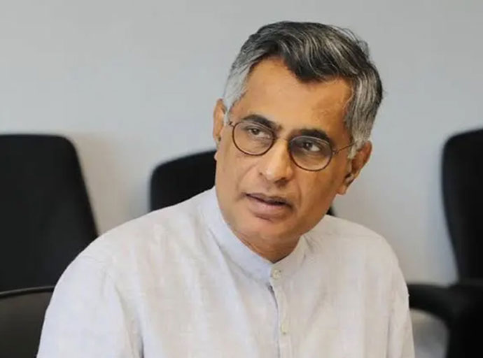 පාඨලී, ස්වර්ණවාහිනියෙන් අවස්ථාවක් ඉල්ලයි