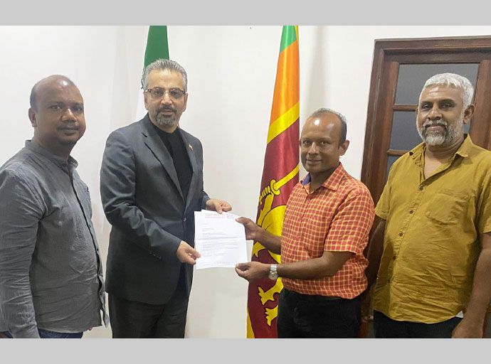 පෙරටුගාමිහු ඉරාන තානාපති හමු වෙති