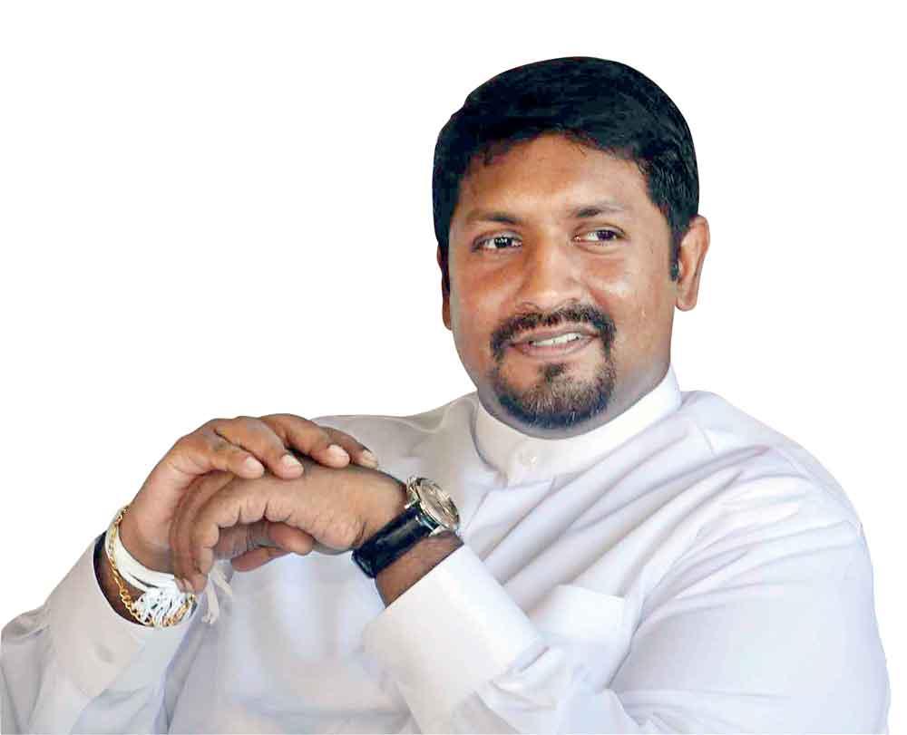 රුවන් විජයවර්ධන සජිත්ට උදවු කරන්නේ ඇයි...? - Ideas front වීඩියෝවක්