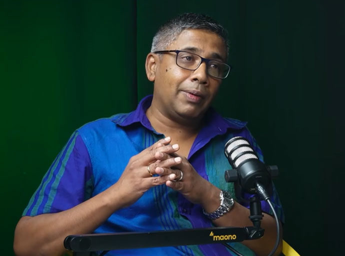 රාජ්‍ය නිලධාරින් දේශපාලනඥයින් ගේ මිතුරන් වුව හොත්...? Ideas front වීඩියෝවක්