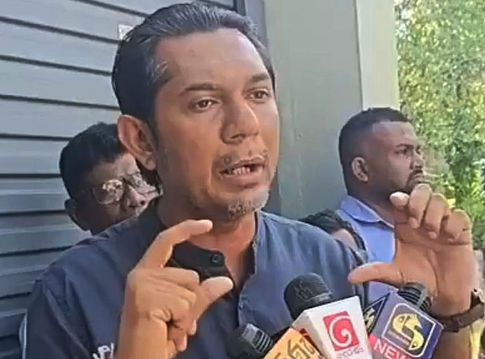 මාලිමා නියෝජිතයින් සියලු දෙනා ඉවත් වී භාරකාර ආණ්ඩුවක් පත්කරන්න - සුගීස්වර බණ්ඩාර