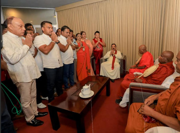 ජනාධිපතිවරයා පාර්ලිමේන්තුවට ඇවිත් තුන්පාරක් කුමාර ජයකොඩිව රැක්කා - නාමල් රාජපක්ෂ