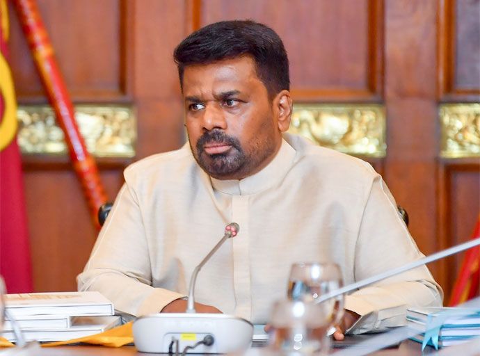 ශ්‍රී ලංකා මහ බැංකුවේ “වාර්ෂික ආර්ථික විවරණය 2025” සහ, “මූල්‍ය ප්‍රකාශ සහ මෙහෙයුම් 2025” වාර්තා ද්විත්වය ජනපතිට පිළිගන්වයි 