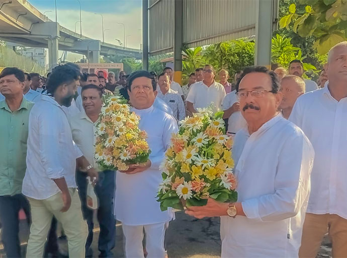 මේ අවස්ථාවෙ ලංකාවට වැදගත්ම දේ සියලුදෙනා ම එකමුතුව වැඩකිරීම යි - වජිර අබේවර්ධන