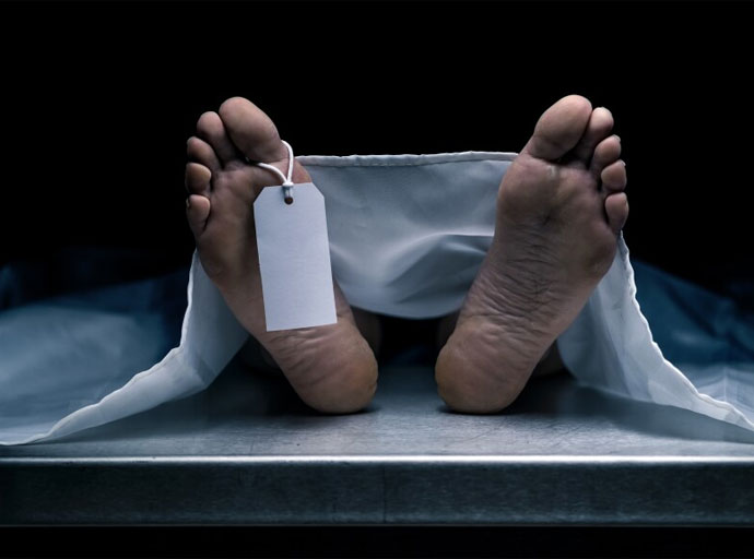 මැගසින් බන්ධනාගාර නිලධාරිහු රැඳවියකු ඝාතනය කරති; දෙදෙනකුට අසාධ්‍යයි