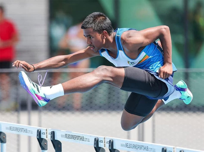 කඩුලු මතින් දිවීමේ කනිෂ්ඨ ශූරයා කෙවින් නවෝද්‍ය