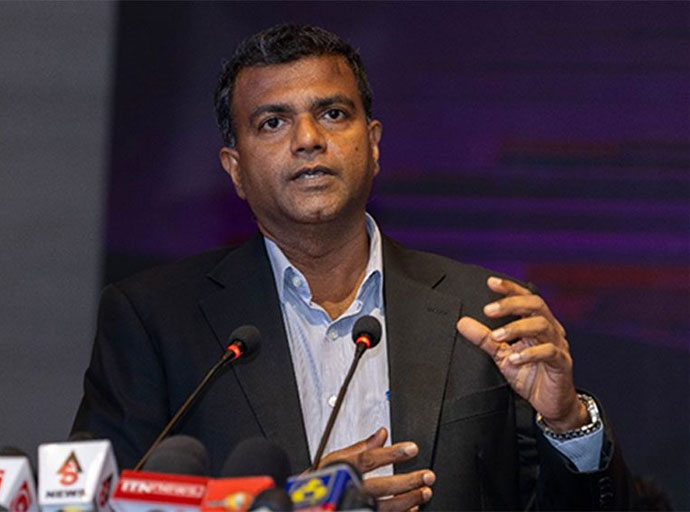 පාර්ලිමේන්තු නොපැමිණෙන්නේ නම් ලේකම් සුරියප්පෙරුමට දඩුවම් කළ යුතුයි