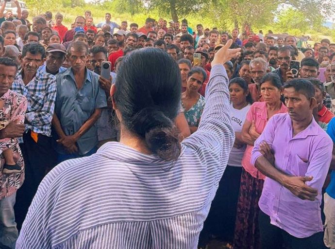 ලිය බලයේ අම්මාවරුනේ