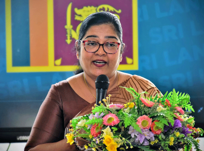 අපයෝජනයට ලක් වූ දැරිය වෙනුවෙන් රජය පෙනී සිටිනවා - කාන්තා සහ ළමා කටයුතු අමාත්‍ය සරෝජා සාවිත්‍රි පෝල්රාජ්