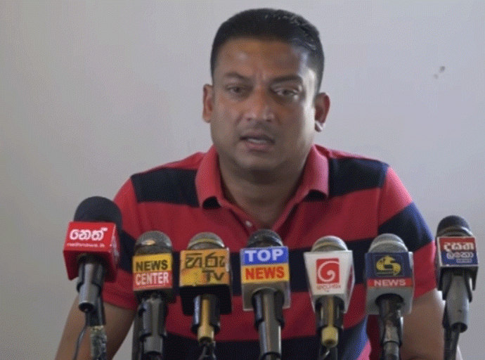 ගණිකාවක් යැයි ප්‍රකාශ කිරීම පිළිබඳව කනගාටුව ප්‍රකාශ කරනවා - දිලුම් අමුණුගම