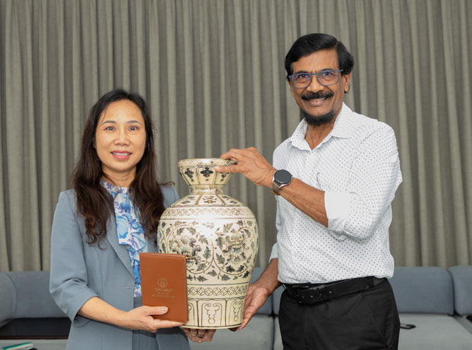 ජවිපෙ ප්‍රධාන ලේකම් සහ වියට්නාම් තානාපතිනිය අතර හමුවක්