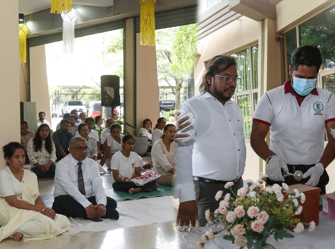 බණ ඇසීම සඳහා ද වැටුප් ගෙවනු ලැබේ...