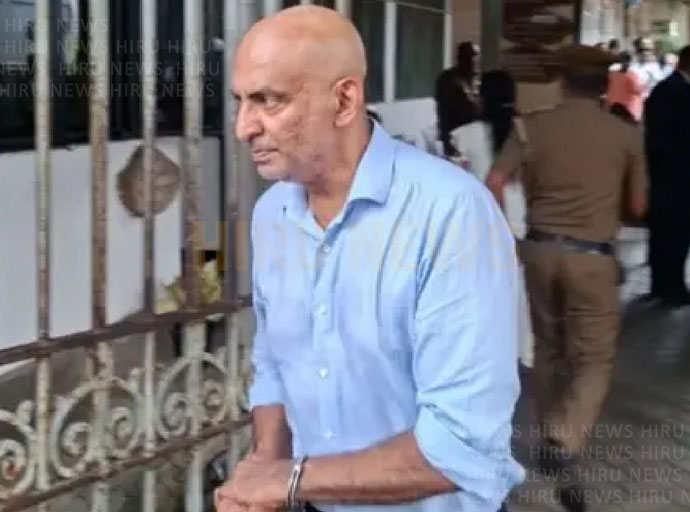 සිතාසියක් ලද හොත් පමණක් අධිකරණයේ පෙනී සිටිනන්නැයි ජනාධිපති නීතිඥ රියන්සි අර්සකුලරත්න සහ නීතීඥ උදාර මුහන්දිරම්ට දන්වයි