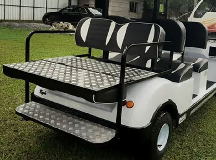 පේරාදෙණිය රාජකීය උද්භිද උද්‍යානයට Buggy Cart රථ දහයක පරිත්‍යාගයක්
