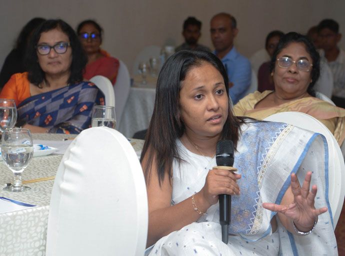 සියදිවි නසාගැනීම් සහ ඒ ආශ්‍රිත සිදුවීම් වාර්තා කිරීමේ වගකීම් සහගත භූමිකාව පිළිබඳව විශේෂ උපදේශන වැඩමුළුවක්