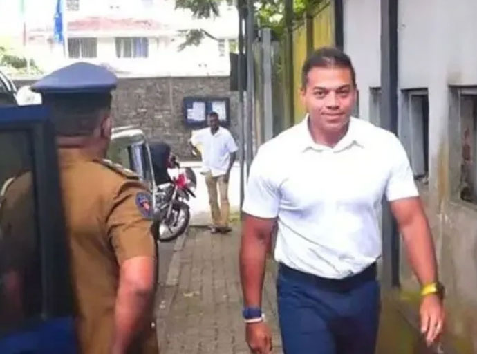 අත්අඩංගුවටපත් යෝෂිතට ඇප